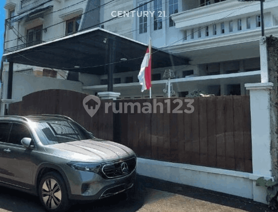 Disewakan Rumah Fully Furnished Siap Huni Ampera Jakarta Selatan Disewakan Rumah Fully Furnished Siap Huni Ampera Jakarta Selatan