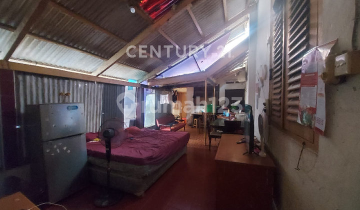 Rumah Tua Tanah Luas Di Lokasi Premium Cikini Menteng Jakarta 2