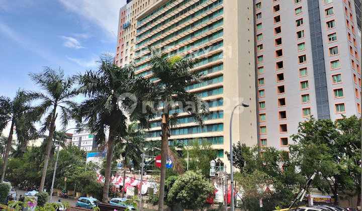 Full Furnish Apartemen Cosmo Mansion Jakarta Pusat