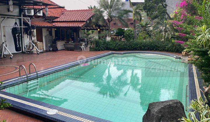 Rumah Halaman Luas Dengan Pool Harga NJOP Di Duren Tiga 1