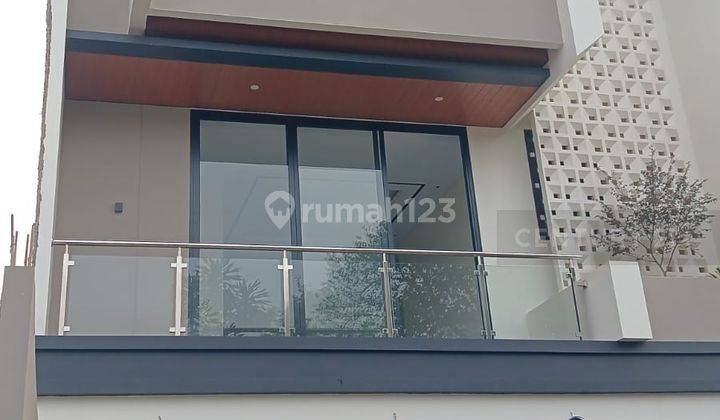 Rumah Eksklusif 3.5 Lantai Di Area Premier Jakarta Selatan – Dekat Tol Antasari, Ampera, Cilandak, Dan Kemang! 1