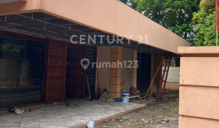 Rumah Satu Lantai Posisi Hoek Di Radio Dalam 1