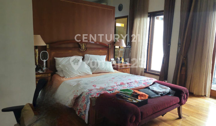 Langka! Rumah Cantik Furnished Di Rawamangun Jalan Utama! 2