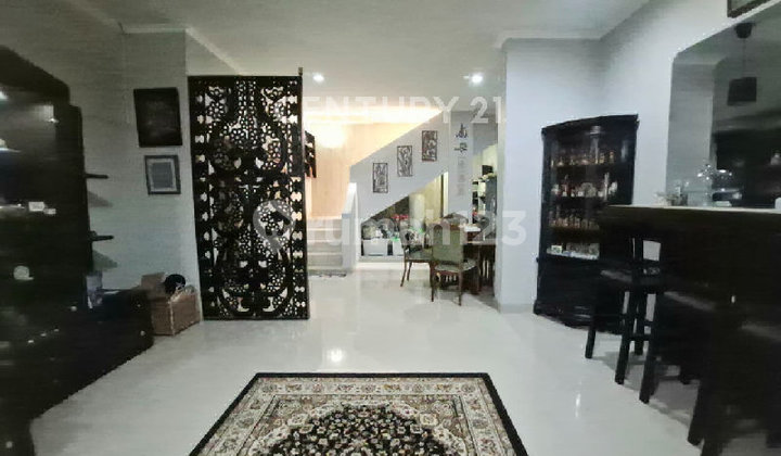 Rumah Hunian Dalam Perumahan Mewah Di Lebak Bulus