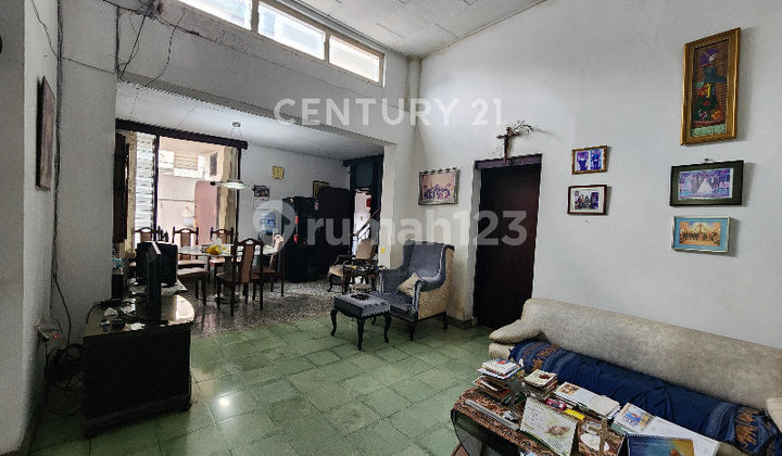 Rumah Tua Cocok Untuk Kos Kosan Di Jl Kramat, Senen, Jakpus Rumah Tua Cocok Untuk Kos Kosan Di Jl Kramat, Senen, Jakpus