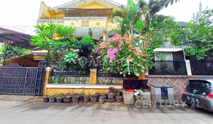 Rumah Hunian 3 Lantai Di Mampang Prapatan Jakarta Selatan 1