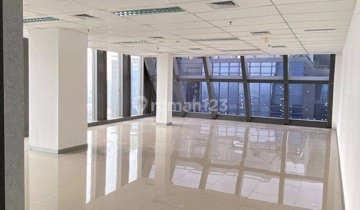 Office Space L'Avenue Pancoran 150m² Bagus Terawat  1