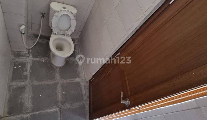 kamar mandi apartemen pluit sea view 3