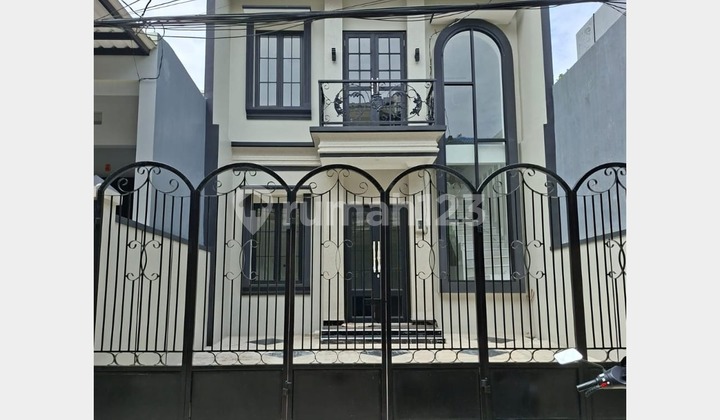 Rumah 2 Lantai2 Mobil di Taman Ratu Duri Kepa Kebon Jeruk Jakarta Barat Greenville