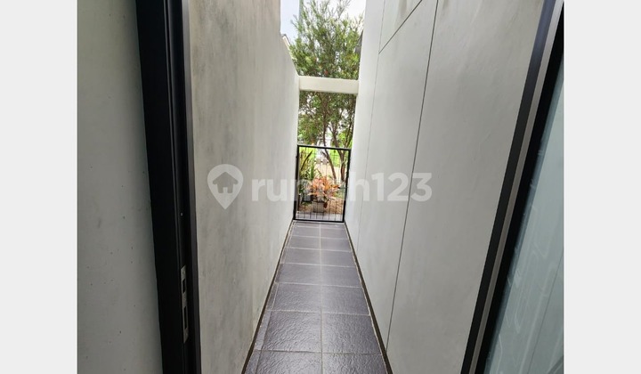 Royal Tajur House 84m2, 2 floors, excellent condition, Pakuan Bogor, quick sale. 2