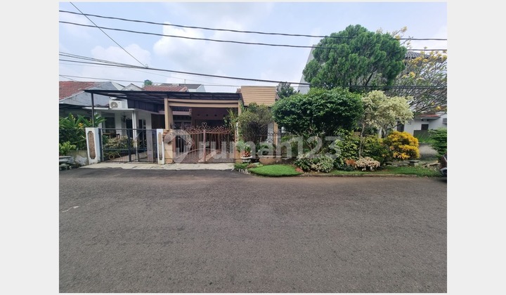 Rumah dengan luas tanah 160m2 di gretta residence bintaro 