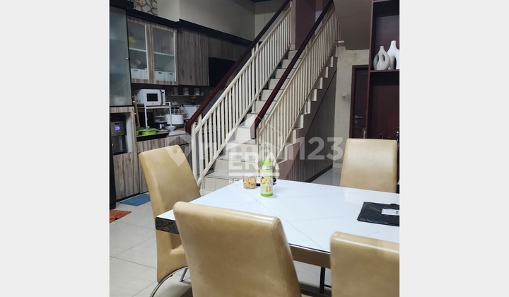 Rumah 3 Lantai 174M2 di Cluster Sakura Modernland Tangerang Babakan