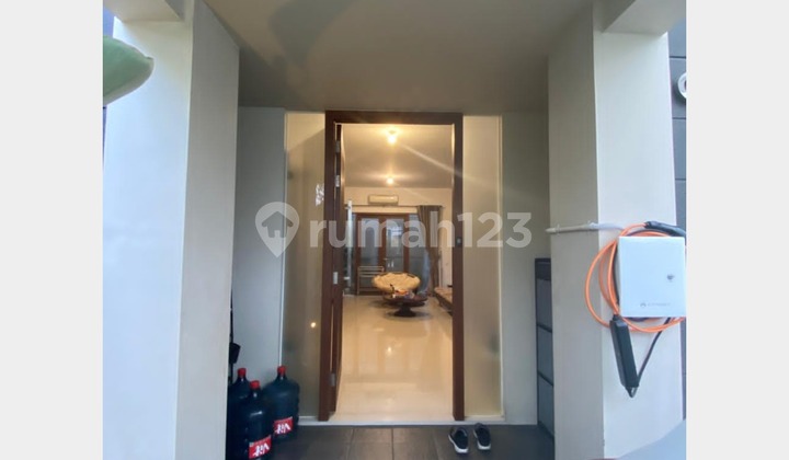 Ready-to-Occupy House in Clover Hill, West Jakarta 2