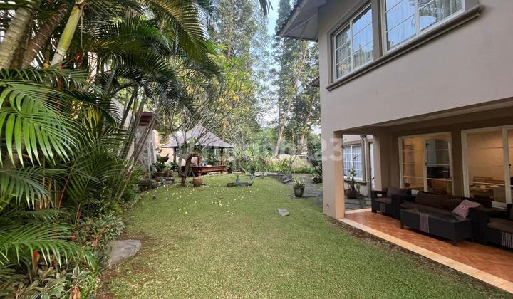 For Sale Luxurious and Prestigious House on Boulevard Palem Raya, Lippo Karawaci, Tangerang 2