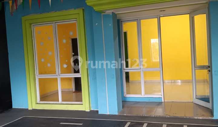 Di Jual Cepat Rumah Luas 200 M2 di Jl Boulevard Viola Banjar Wijaya 2