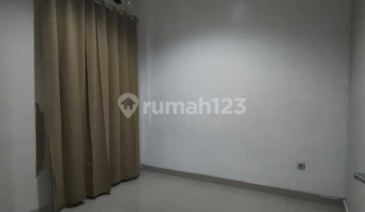 Disewakan Rumah Rapi 1.5 Lantai di Neo Catalonia Nusaloka Bsd 6