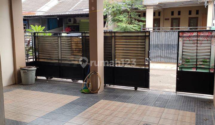Disewakan Rumah 2 Lantai di Cluster Taman Royal 3 Tangerang 16