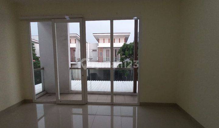 Disewakan Rumah Siap Huni 2 Lantai di Cluster Lavaletta Modernland Tangerang 11