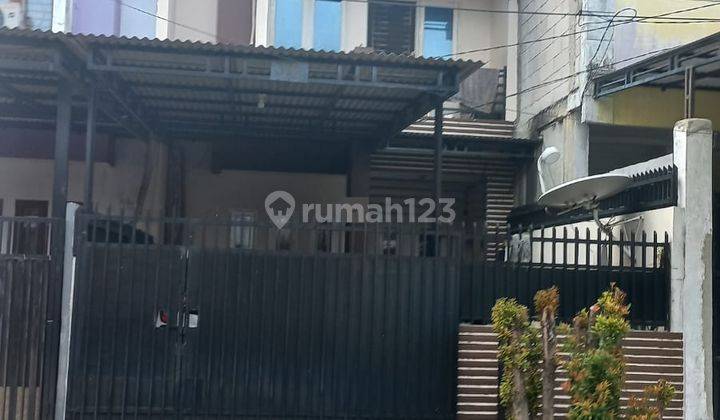 Dijual Cepat Rumah 2 Lantai di Taman Royal 1 Tangerang 1