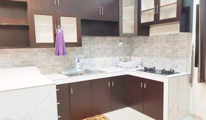 Dijual Segera Rumah Full Furnished & Baru Renovasi di Cluster Palem Taman Royal Tangerang  11