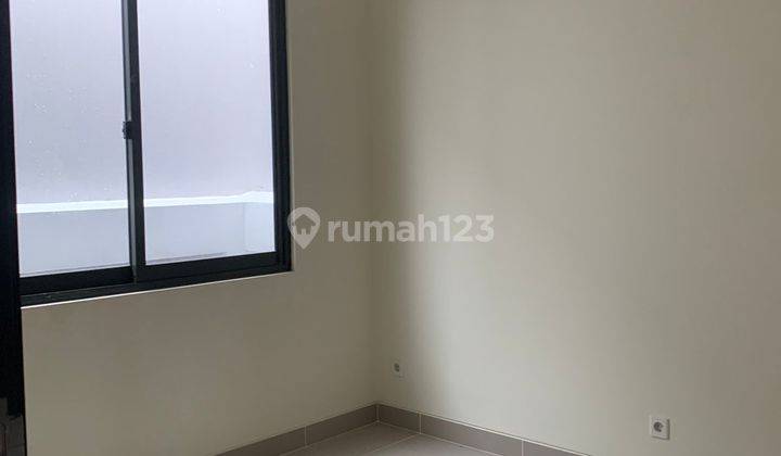Disewakan Cepat Rumah Baru 2 Lantai di Cluster Baroni Gading Serpong 7
