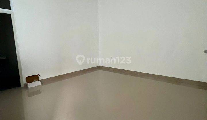 DIJUAL CEPAT RUMAH BARU 2 LANTAI SIAP HUNI DESIGN MANDIRI DI GRIYA LOKA BSD 2