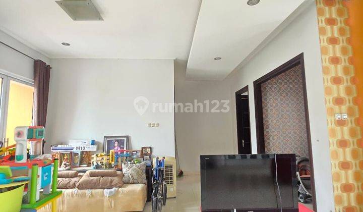 DISEWAKAN RUMAH LUAS FULL FURNISHED RAPI SIAP HUNI ADA LAP BASKET 7X20 DI TELAGA GOLF BSD 2