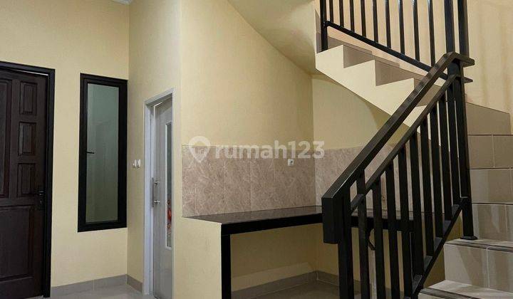 DIJUAL CEPAT RUMAH BARU 2 LANTAI SIAP HUNI BEBAS BANJIR DI GRAHA RAYA 1