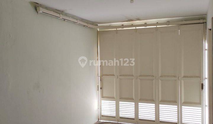 DISEWAKAN CEPAT RUMAH CAKEP SEMI FURNISHED SIAP HUNI DI JALAN KALIMANTAN LIPPO UTARA 2