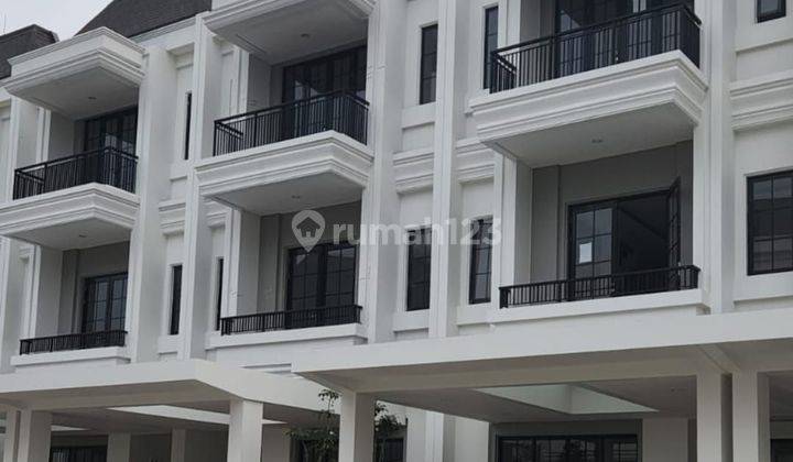 DISEWAKAN CEPAT RUMAH BARU 3 LANTAI DI CLUSTER WINONA ALAM SUTERA 1