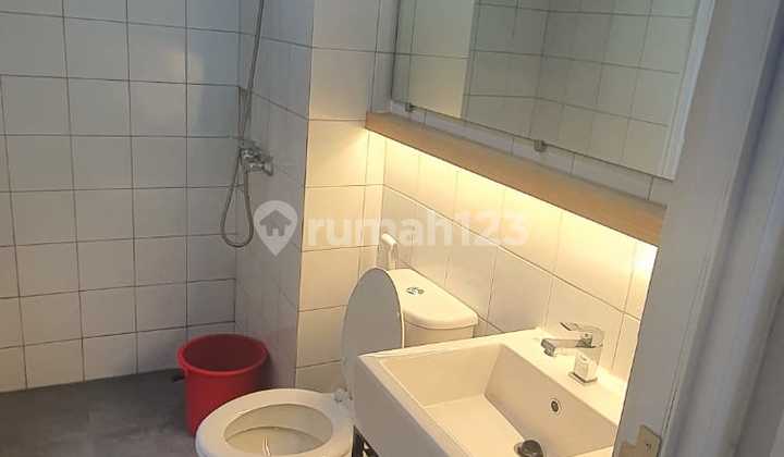 Cheap Sale, Fully Furnished 2-Story House in Fleekhauz BSD Tangerang 2