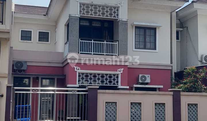For Quick Sale: 2-Story House on the Main Road in Banjar Wijaya, Chrysant Cluster.
