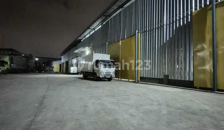 Disewakan Cepat Gudang Siap Pakai Akses Container 40Ft di Jakarta Barat Disewakan Cepat Gudang Siap Pakai Akses Container 40Ft di Jakarta Barat