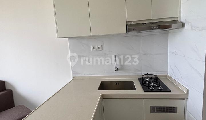 For Rent Fast Skyhouse Apartment BSD Tower Kensington Fully Furnished 1 Bedroom Including IPL and WiFi for One Year 2