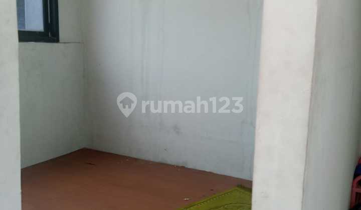 For Immediate Rent: Strategic and Bustling Shop House in Karang Tengah, Tangerang 2