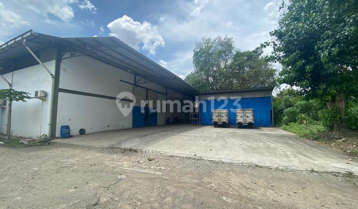 Cheap Warehouse for Rent with Warehouse Permit on Main Road, Tangerang City Cheap Warehouse for Rent with Warehouse Permit on Main Road, Tangerang City