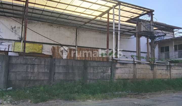 For Rent Fast Warehouse with Goods Lift in Bayur, Sepatan Tangerang For Rent Fast Warehouse with Goods Lift in Bayur, Sepatan Tangerang