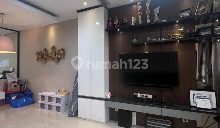 For Quick Sale: Furnished 2.5-Story House in Krisan Cluster, Banjar Wijaya, Tangerang 2