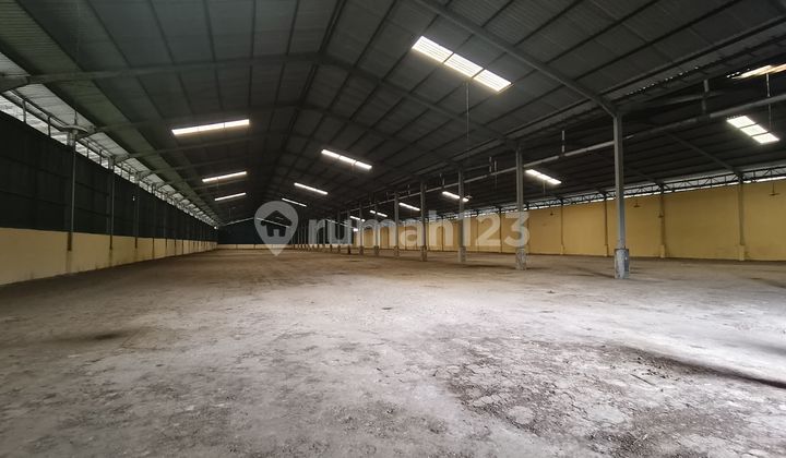 For Sale Warehouse Lot 5520 M2 40 Ft Container Access in Pasir Jaya Jati Uwung Tangerang