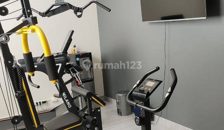 Rumah Mewah Furnished 3.5 Lantai Ada Ruangan Gym Di Green Garden  2