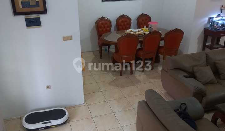 Dijual Cepat Rumah Rapi Bagus di Griya Loka BSD, TANGERANG 2