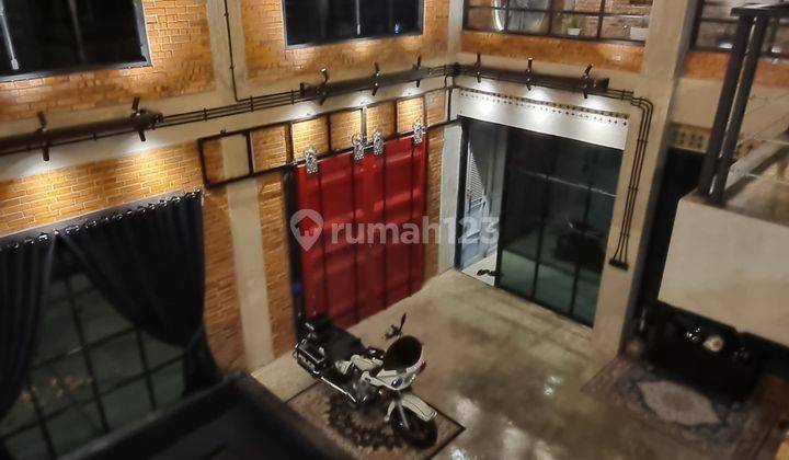 Disewakan Rumah Baru Industrial (Man Cave) di kawasan elite Setiabudi Jakarta Selatan 1