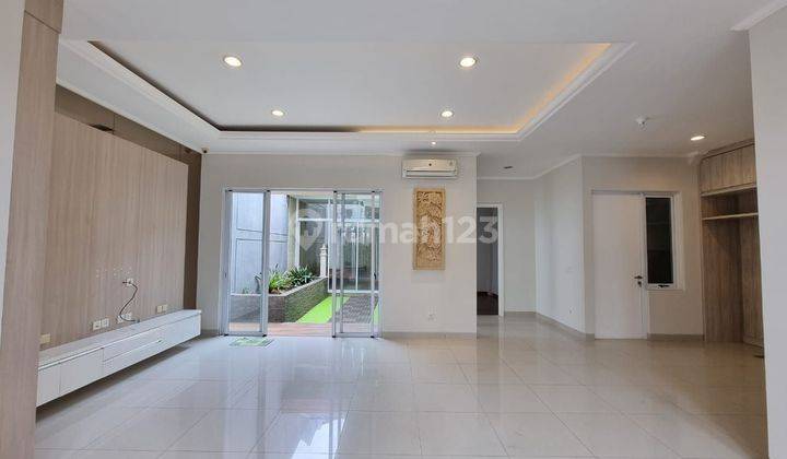 Rumah Rapi Semi Furnished Di Cluster Whitsand Greenwich Bsd City 1