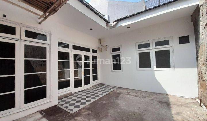 Rumah Rapi Siap Huni 2 Lantai Di Taman Kencana Jakarta Barat 2