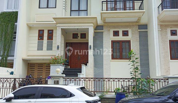 Rumah Mewah di Green Garden Residence Furnished Jakarta Barat 1