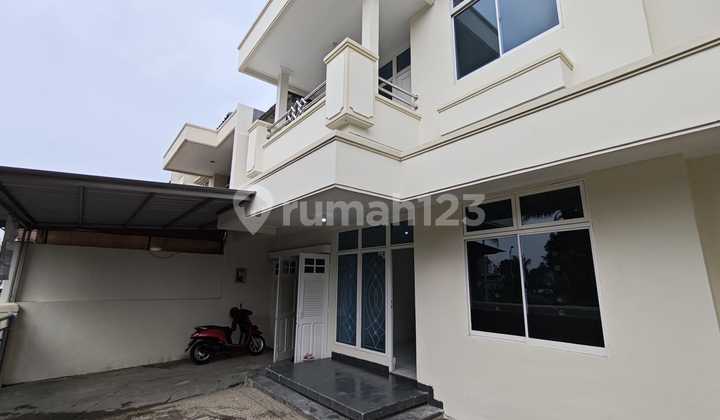 Quick Sale 2-Story House in Taman Golf Barat Modernland Tangerang