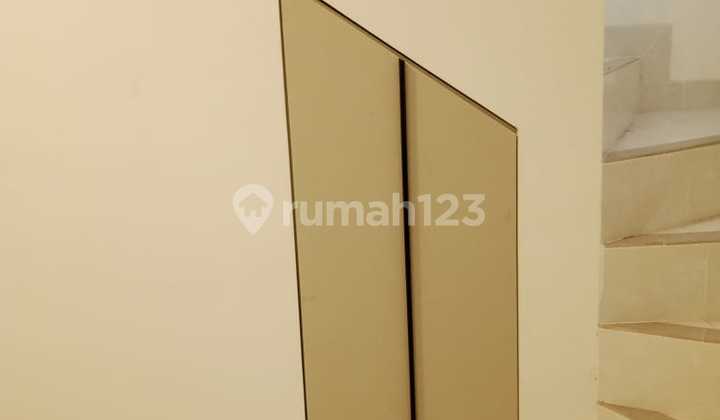 Disewakan Rumah Kamar 3 di Cluster Martinez Symphonia Gading Serpong
