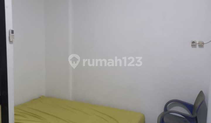 employee-only boarding house for rent, fully furnished, free electricity water wifi in Taman Cibodas, Tangerang