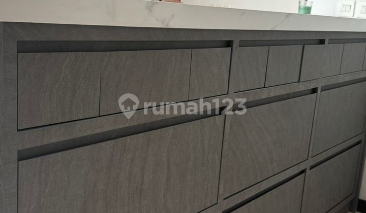 Disewakan Rumah 3 Lantai Siap Huni Semi Furnished di Zora BSD City 2