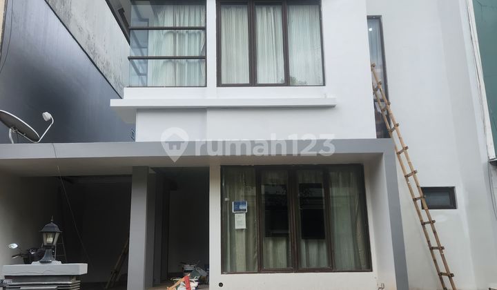 Disewakan Rumah Rapi Baru Direnovasi Di Serenade Lake Gading Serpong